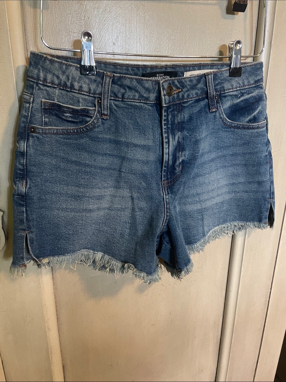 NEVER WORN-BCBG Medium Blue Distressed Frayed Hem Denim Shorts